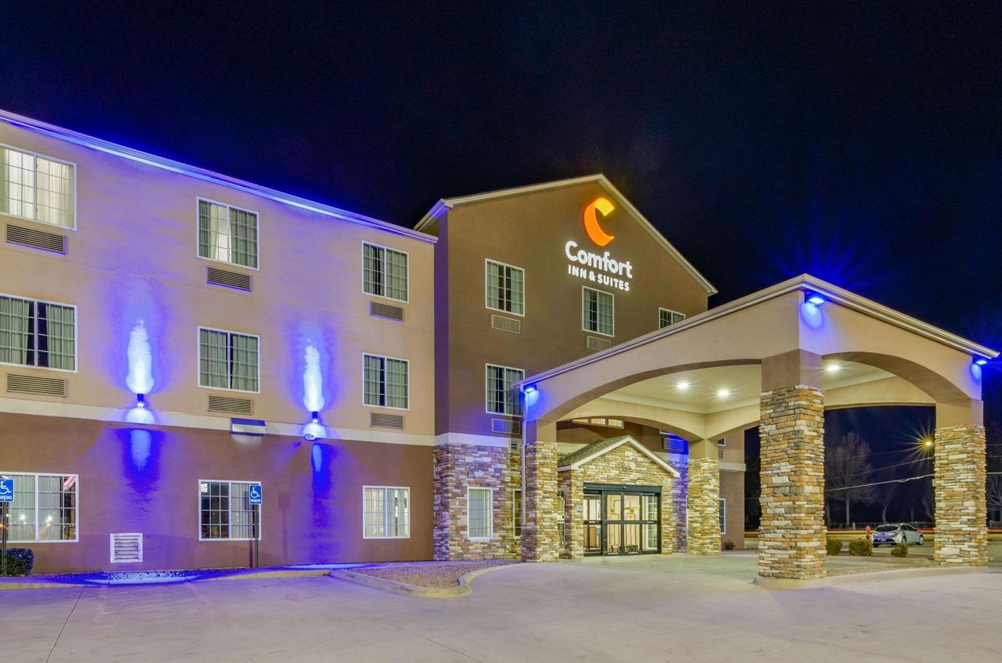 Comfort Inn & Suites Near Bethel College Newton Eksteriør billede