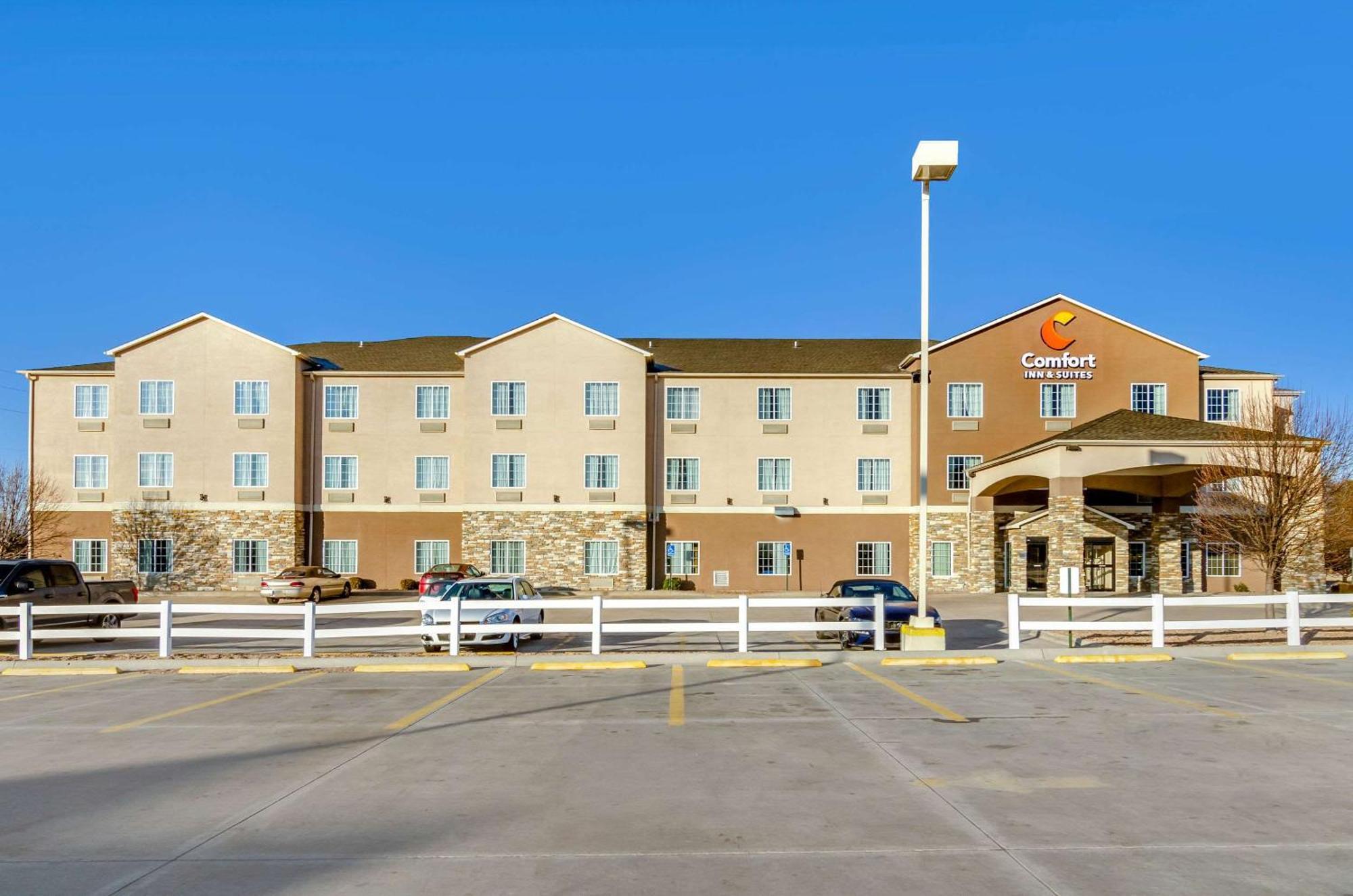 Comfort Inn & Suites Near Bethel College Newton Eksteriør billede