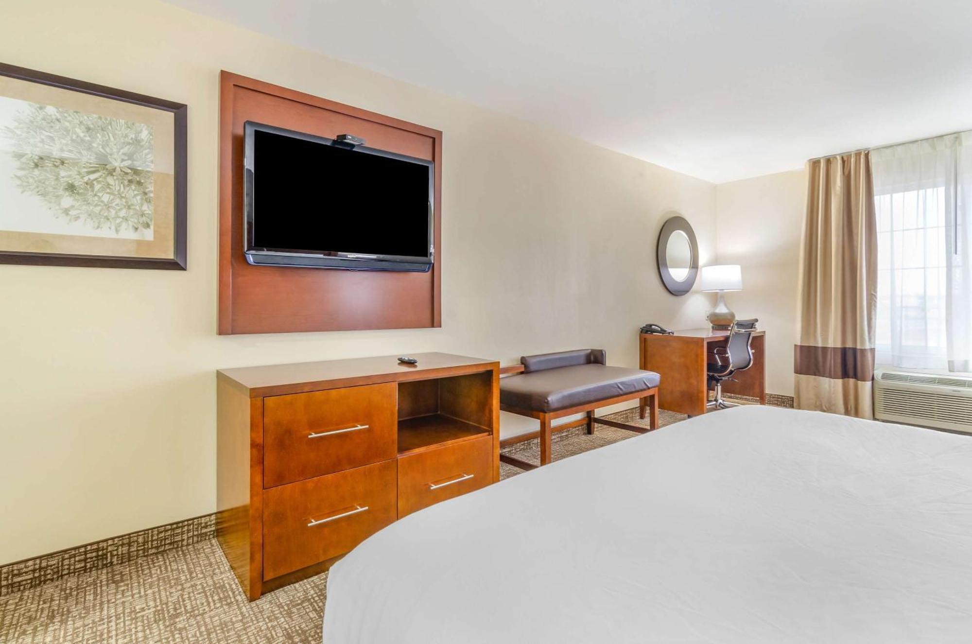 Comfort Inn & Suites Near Bethel College Newton Eksteriør billede