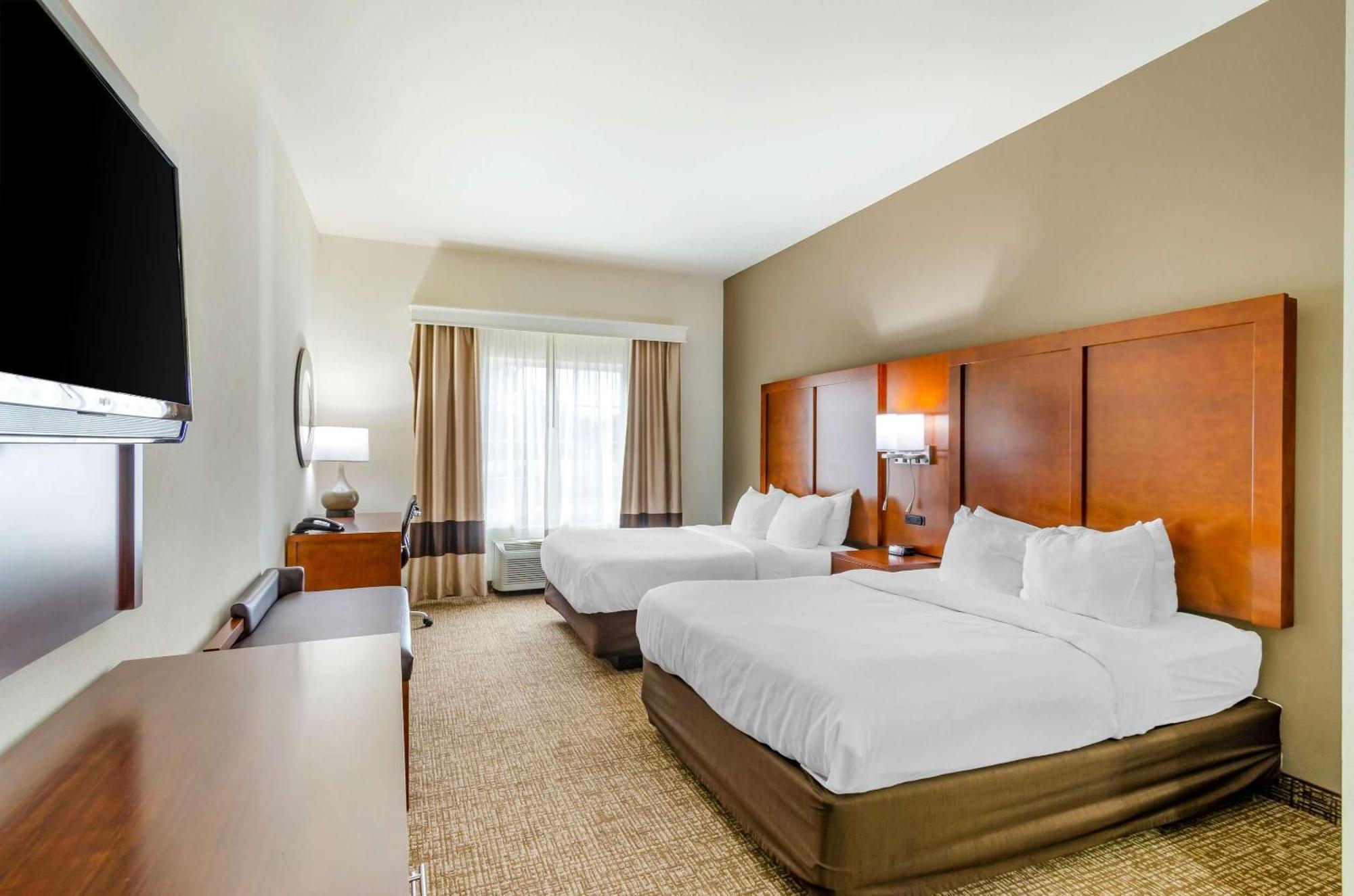 Comfort Inn & Suites Near Bethel College Newton Eksteriør billede
