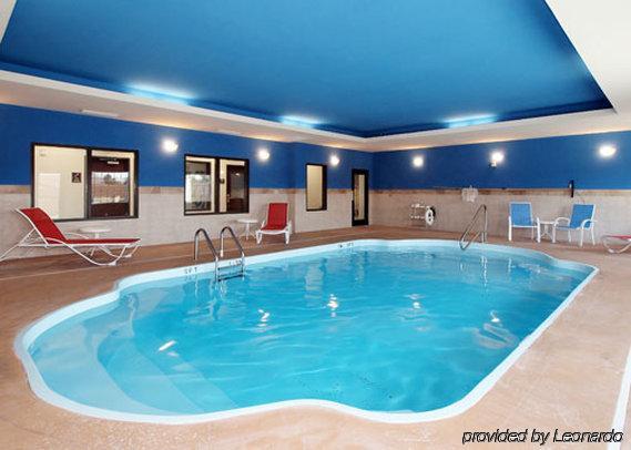 Comfort Inn & Suites Near Bethel College Newton Faciliteter billede